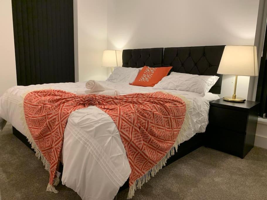 South Ockendon Brand New Entire 4 Bed House Multiple Free Parking Early Check-In Late Check- Out Allowed מראה חיצוני תמונה